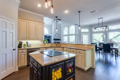 Kitchen - 145 Eagles Nest Cir, Argyle, TX 76226 photo 2 of 4