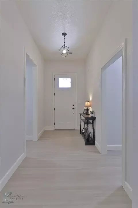 Entry Way - 226 Beechcraft, Abilene, TX 79602 photo 1 of 1