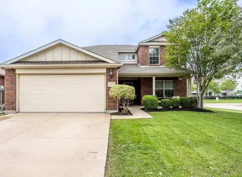 10529 Jaybird Dr, Fort Worth, TX 76244