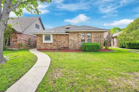 2613 Silverthorne Dr, Dallas, TX 75287