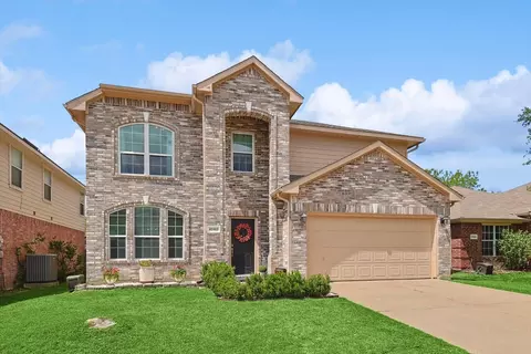 10168 Chapel Rock Dr, Fort Worth, TX 76116