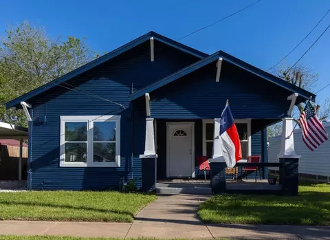 519 W Wilson St, Cleburne, TX 76033