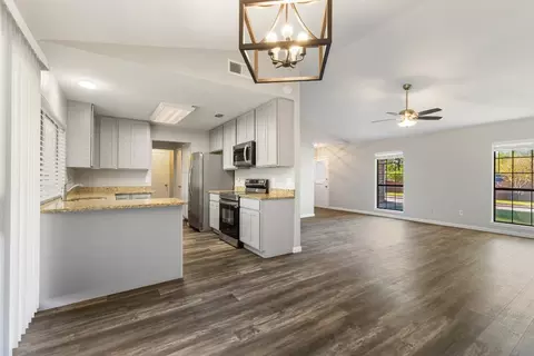 Kitchen - 511 Harrington Ln, Euless, TX 76039 photo 1 of 4