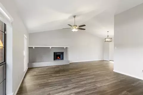 Living - 511 Harrington Ln, Euless, TX 76039 photo 1 of 1