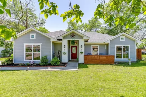 104 E Criddle St, Waxahachie, TX 75165