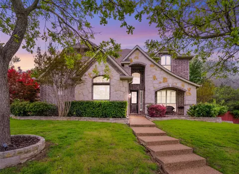 900 Navajo Dr, Mckinney, TX 75072