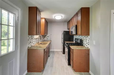 Kitchen - 402 E Fuller Dr, Euless, TX 76039 photo 1 of 3