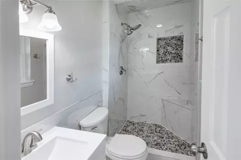 Bath - 402 E Fuller Dr, Euless, TX 76039 photo 1 of 4