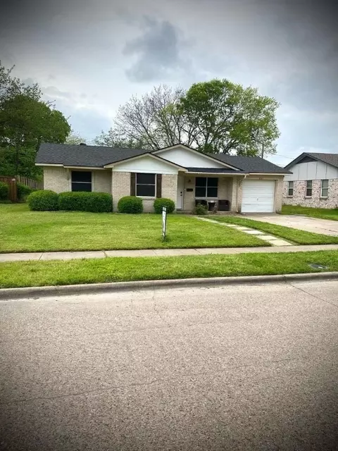 827 Caladium Dr, Mesquite, TX 75149