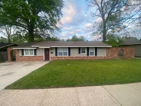 220 Pecanview Dr, Minden, LA 71055