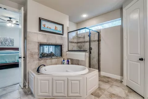 Bath - 196 Springbrook Dr, Prosper, TX 75078 photo 2 of 2