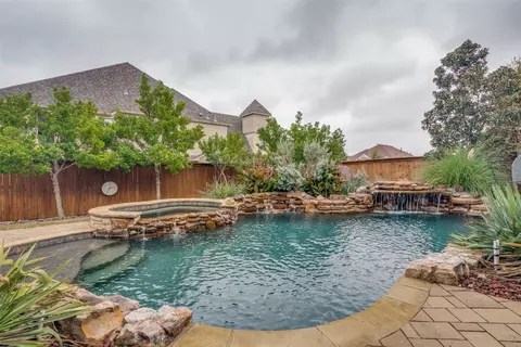 196 Springbrook Dr, Prosper, TX 75078