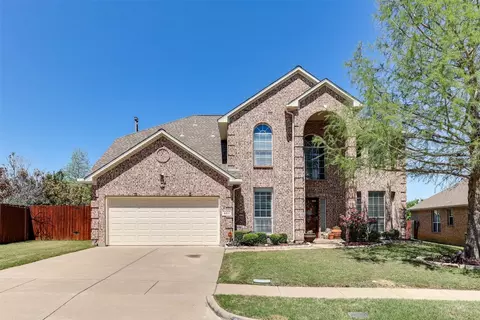 501 Crownpoint Ln, Arlington, TX 76002