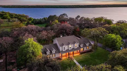 6749 Lakeview Ln, Flower Mound, TX 75022
