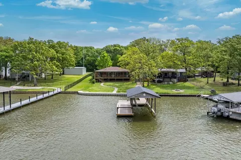 111 Carson Rd, Mabank, TX 75156