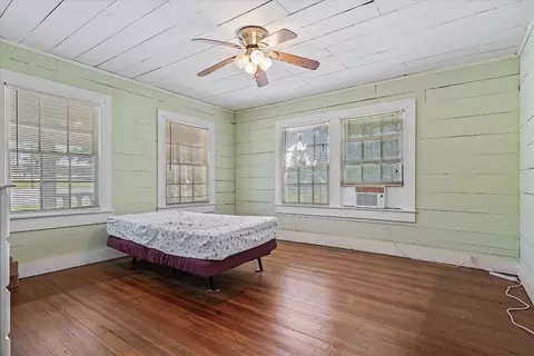 Bedroom - 708 E Pine St, Edgewood, TX 75117 photo 2 of 3