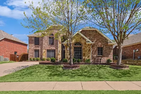8205 Holly Hock Dr, Arlington, TX 76001