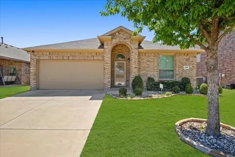 449 Spring Dr, Saginaw, TX 76131