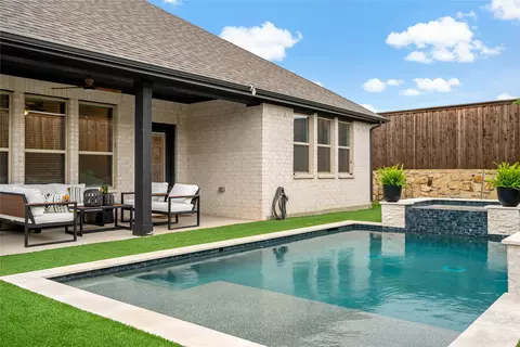 200 Preston Rd, Hickory Creek, TX 75065
