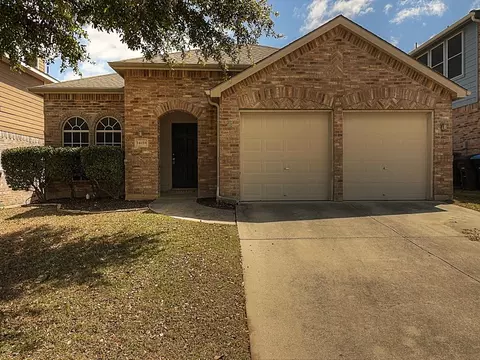 14028 Fontana Rd, Roanoke, TX 76262