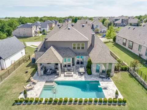 2120 Fred Couples Dr, Gunter, TX 75058