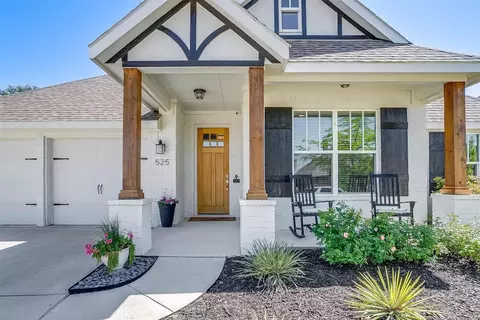 525 Inwood St, Benbrook, TX 76126