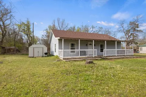 298 E Us Highway 67, Mount Vernon, TX 75457
