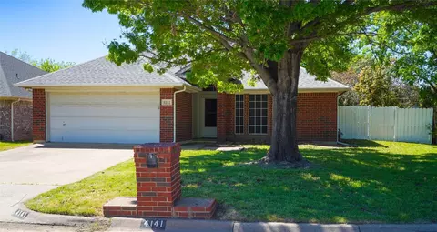 4141 Maryanne Pl, Haltom City, TX 76137