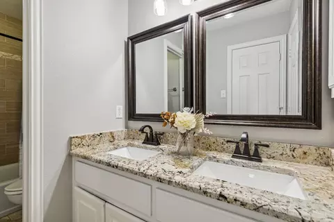 Bath - 516 Eagle Trl, Keller, TX 76248 photo 2 of 6