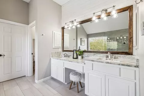 Bath - 516 Eagle Trl, Keller, TX 76248 photo 4 of 6