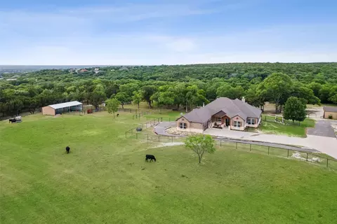 2151 Texas Plume Rd, Cedar Hill, TX 75104