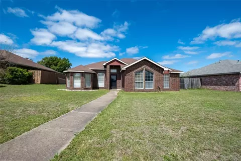 1817 Seminole Trl, Mesquite, TX 75149