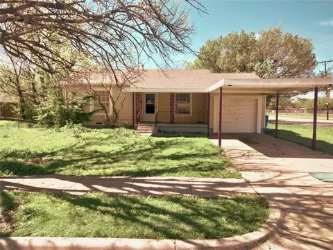 3137 Hedrick St, Fort Worth, TX 76111