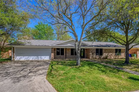 314 Texoma Dr, Whitesboro, TX 76273
