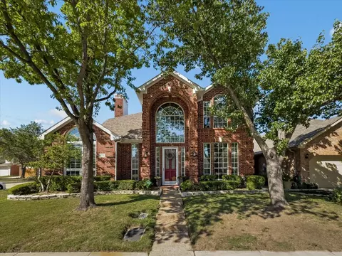 8916 Lakewood Dr, Irving, TX 75063