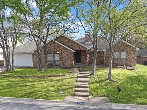 4304 Hidden Creek Dr, Arlington, TX 76016