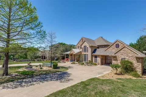 2425 Texas Plume Rd, Cedar Hill, TX 75104