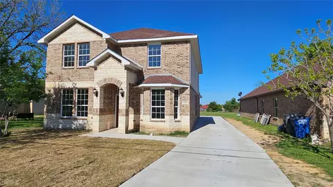 4350 Highland St, Lancaster, TX 75134