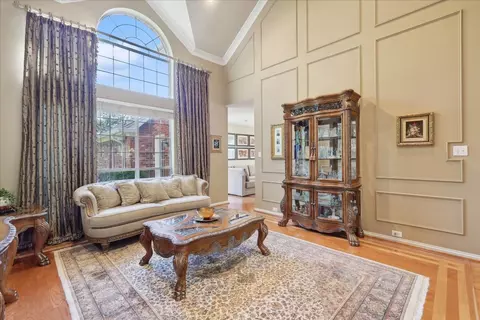 Living - 912 Mill Trl, Coppell, TX 75019 photo 4 of 8