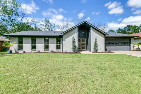 2810 Canyon Dr, Grapevine, TX 76051