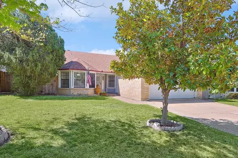 4672 Misty Ridge Dr, Fort Worth, TX 76137
