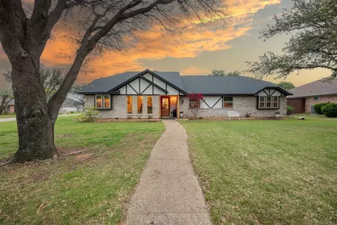 101 Sleepy Holw, Highland Village, TX 75077