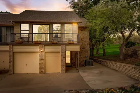 4407 Overlook Ct, Granbury, TX 76049