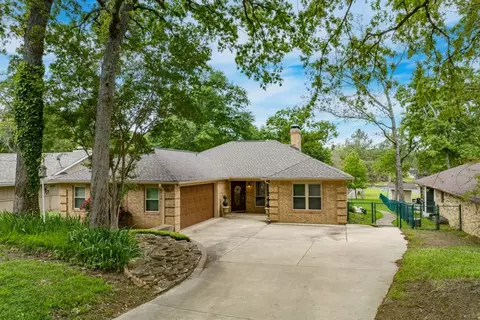 10 Oakridge Cir, Star Harbor, TX 75148