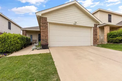 5020 Waterford Dr, Fort Worth, TX 76179