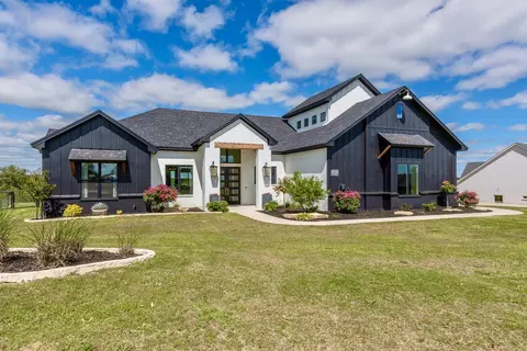 4016 Pinnacle Rdg, Granbury, TX 76049