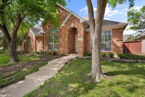 115 Pecan Valley Dr, Irving, TX 75063