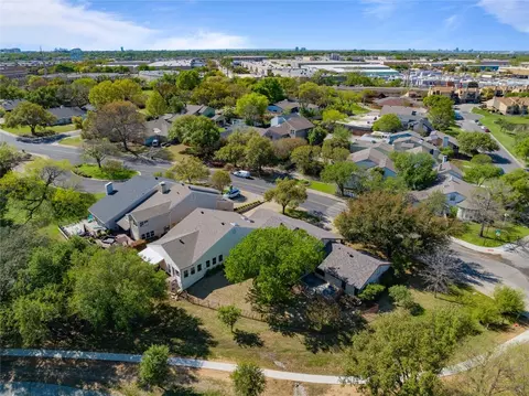 2505 Country Pl, Carrollton, TX 75006
