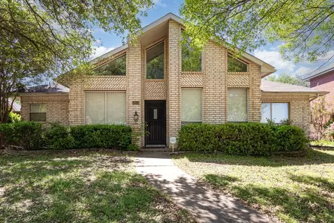 4203 Oak Mount Dr, Carrollton, TX 75010