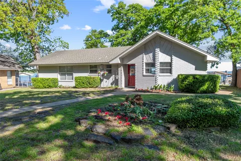 257 Lakeview Dr, Trinidad, TX 75163
